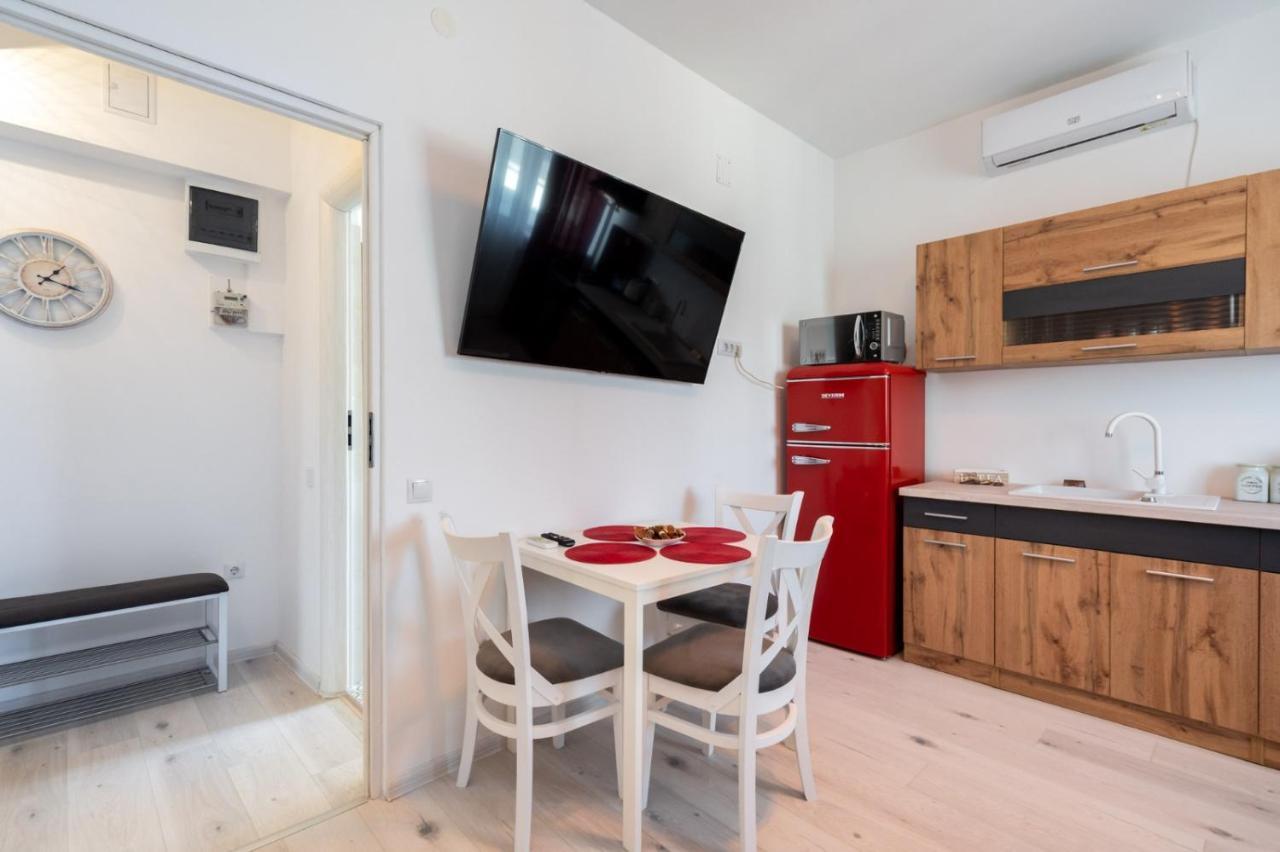 Spacious And Cozy Apartment In Central Bucarest Extérieur photo