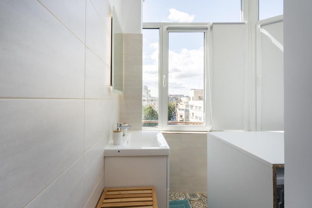Spacious And Cozy Apartment In Central Bucarest Extérieur photo