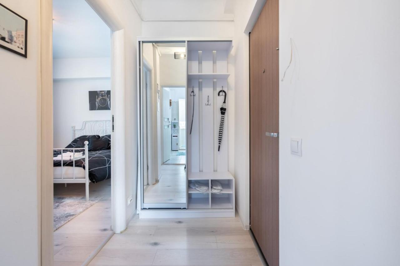 Spacious And Cozy Apartment In Central Bucarest Extérieur photo