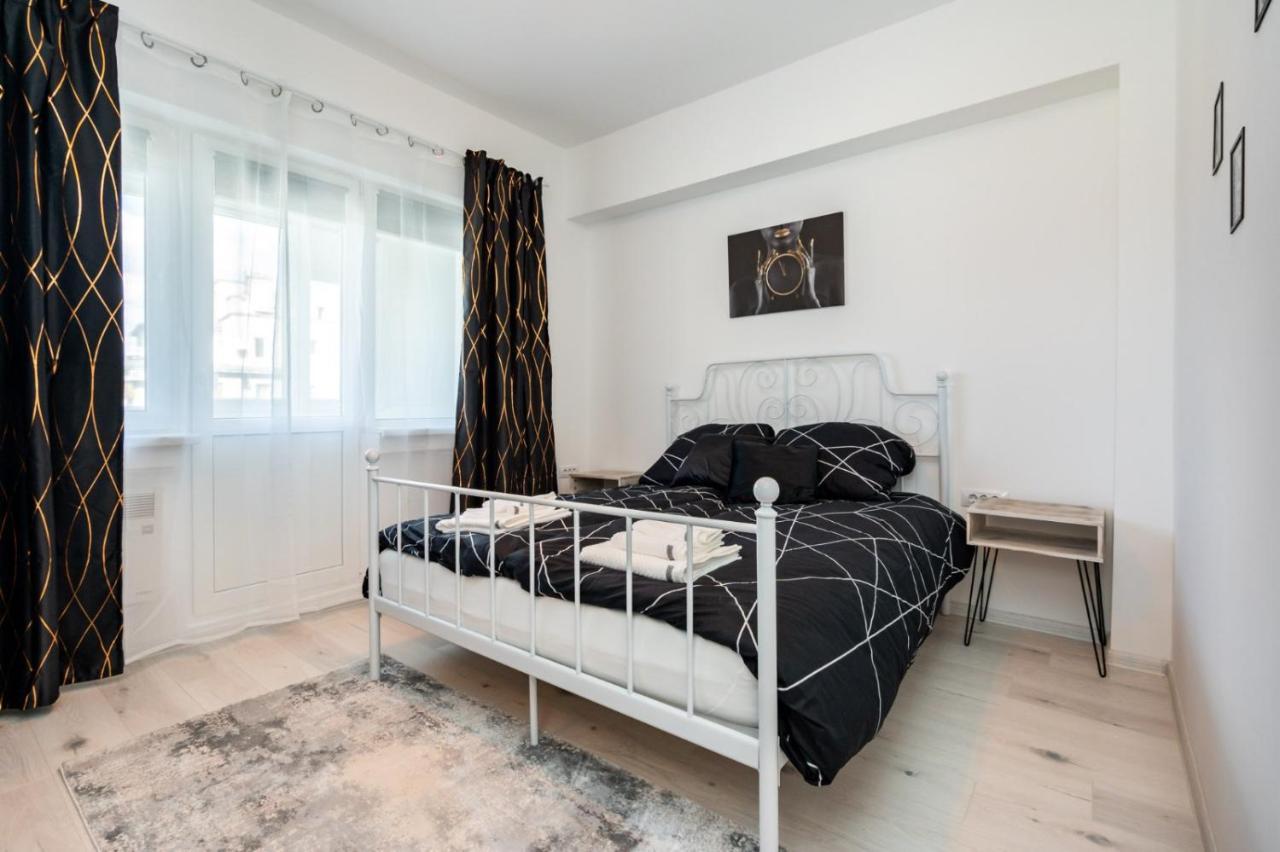 Spacious And Cozy Apartment In Central Bucarest Extérieur photo